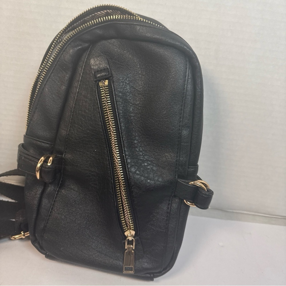 Black, Leather Sling, Backpack Adjustable Strap, Zipper READ - Picture 2 of 8